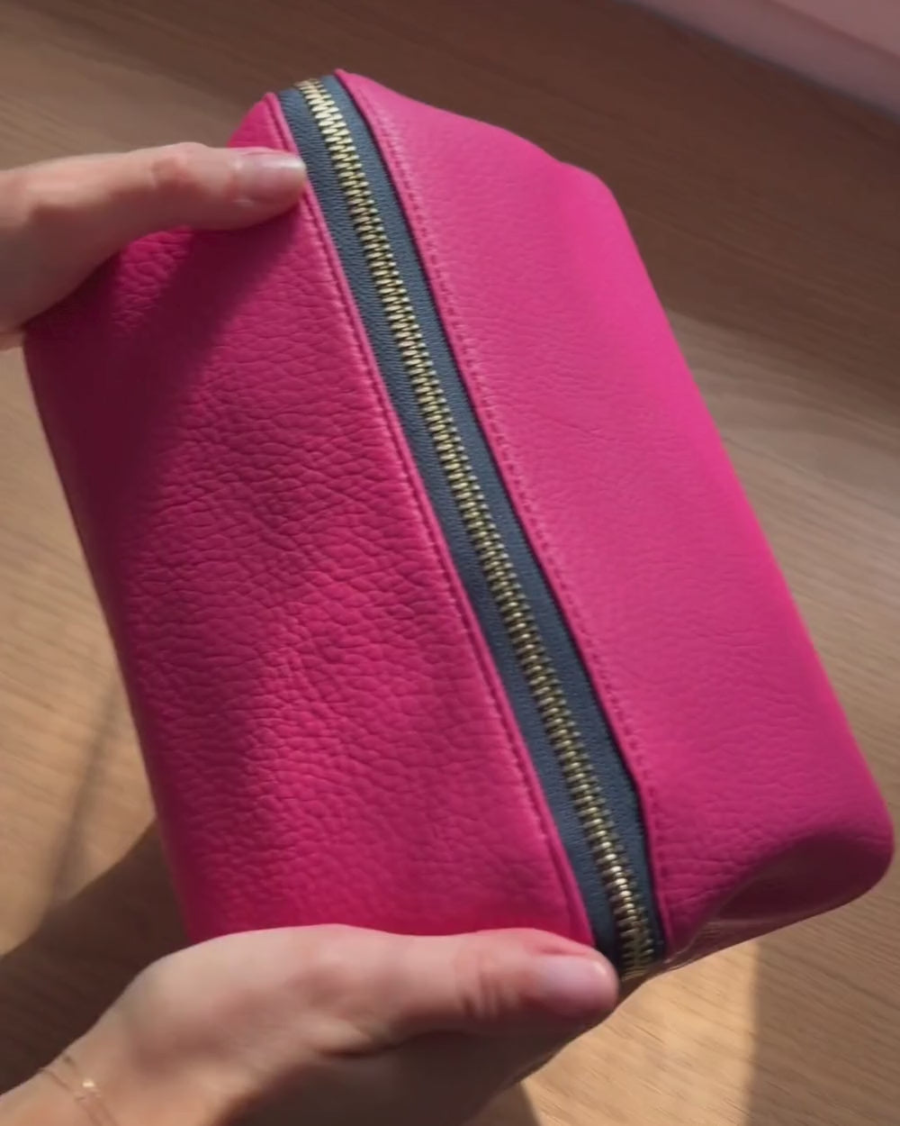 Washbag - Fuchsia PU